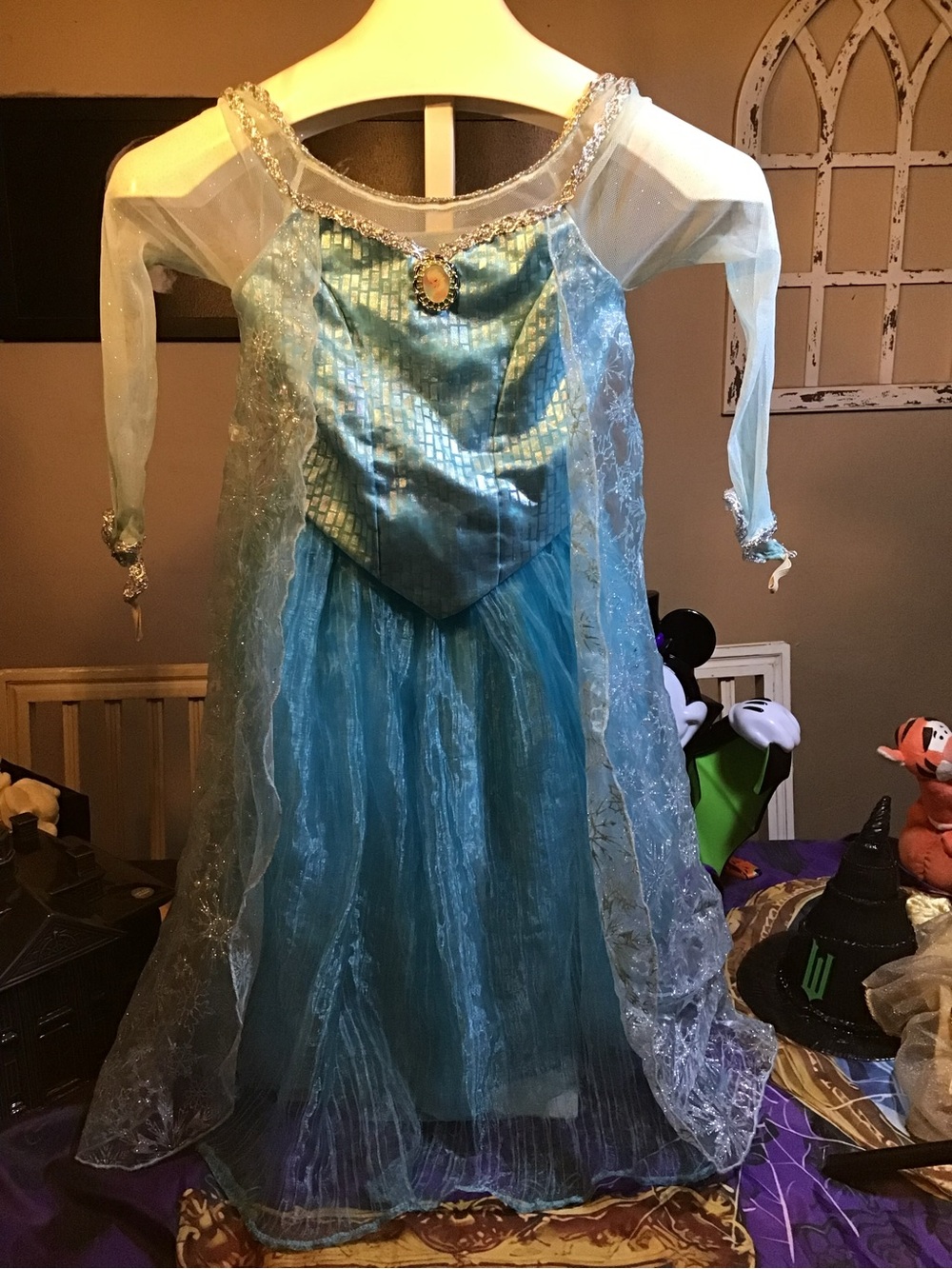 Disney parks frozen Elsa girls costume dress up size medium 7/8